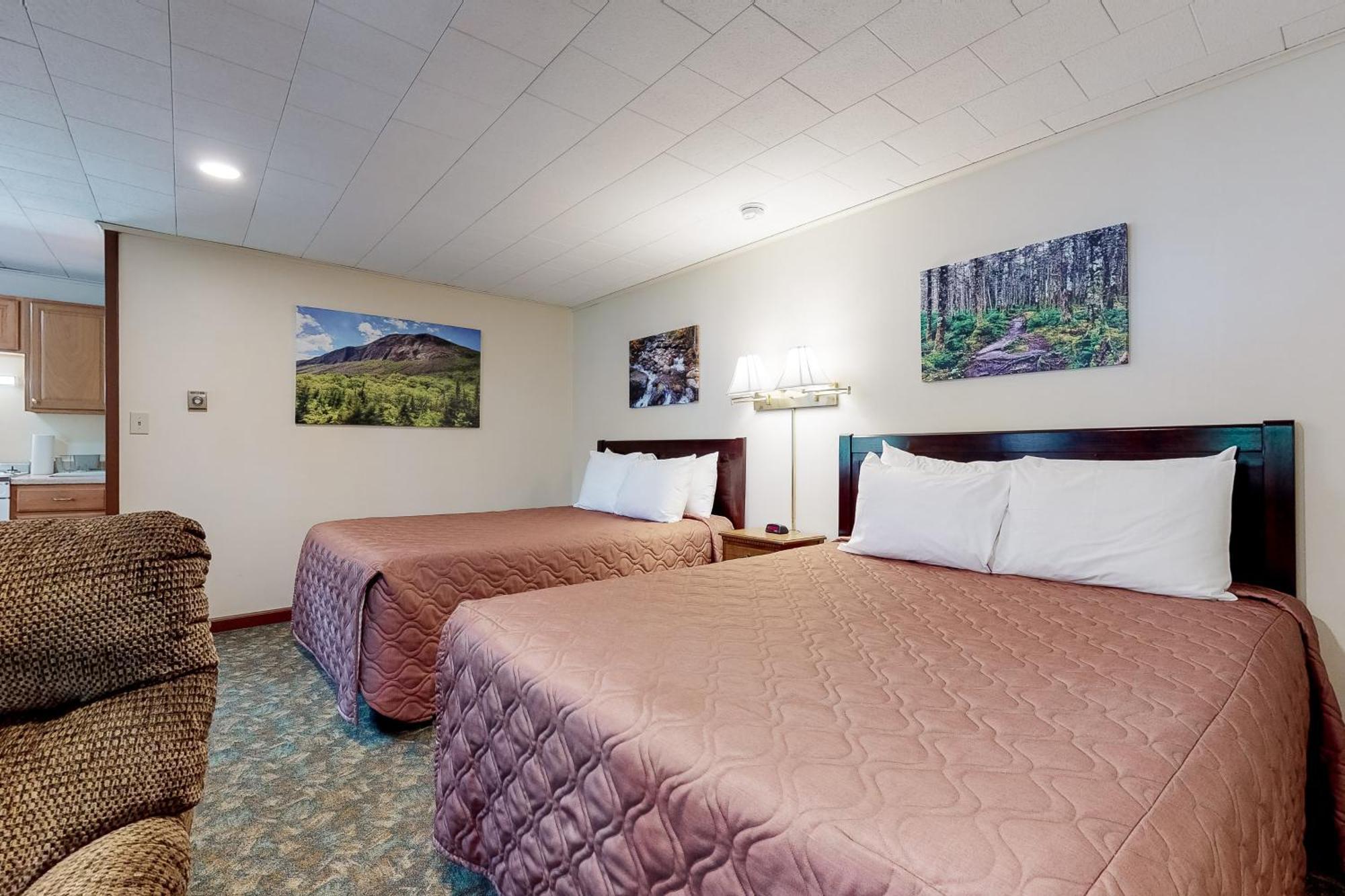 Riverbank Motel And Cabins Managed By Vacasa Lincoln Room photo